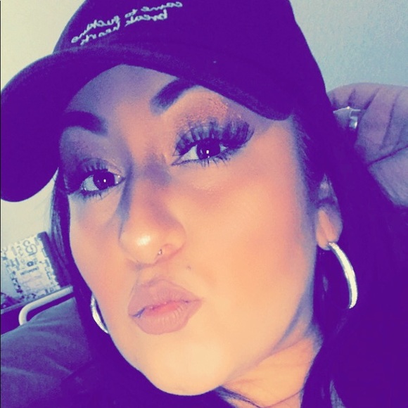 Meet your Posher, Lynette - Picture 1 of 1